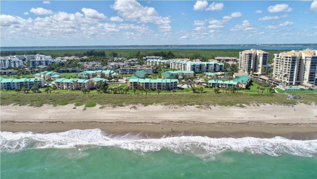 Beach Getaway - Ocean Beach, Tennis, Golf, Pool With Tiki Bar فورت بييرس المظهر الخارجي الصورة
